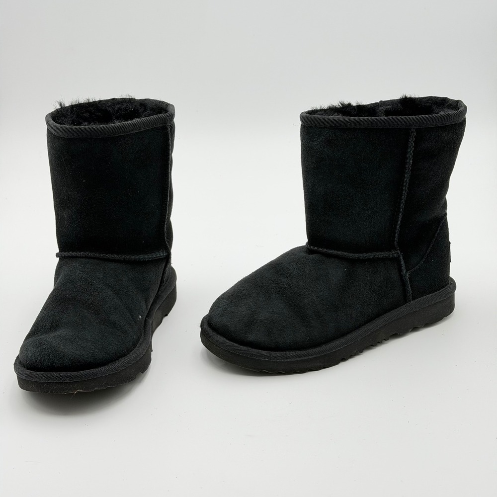 UGG Classic II Kids 3 Black Suede Sheepskin Lined Short Winter Boots 1017703K